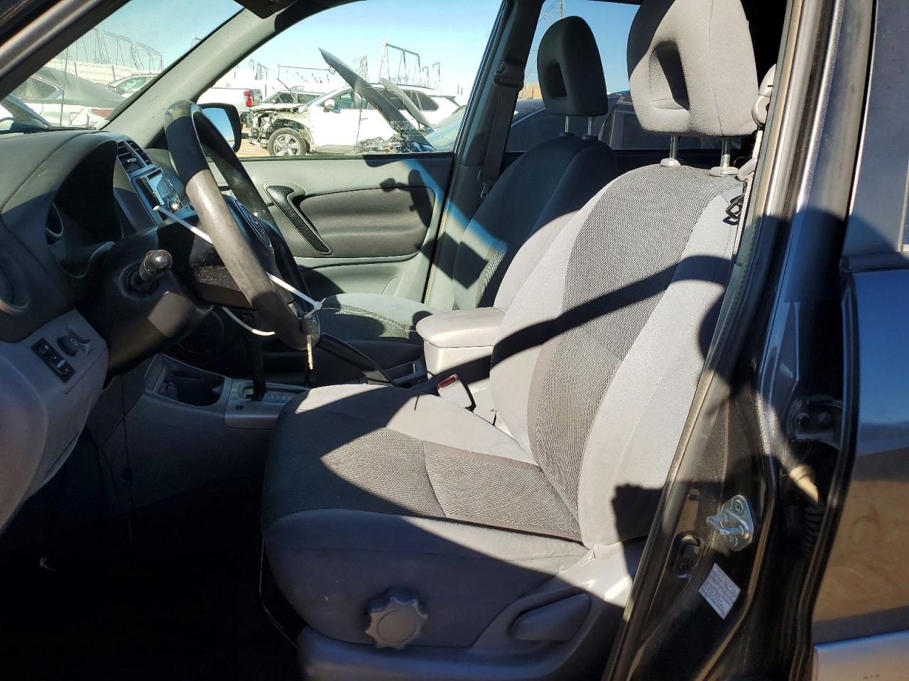 Toyota RAV4 Base