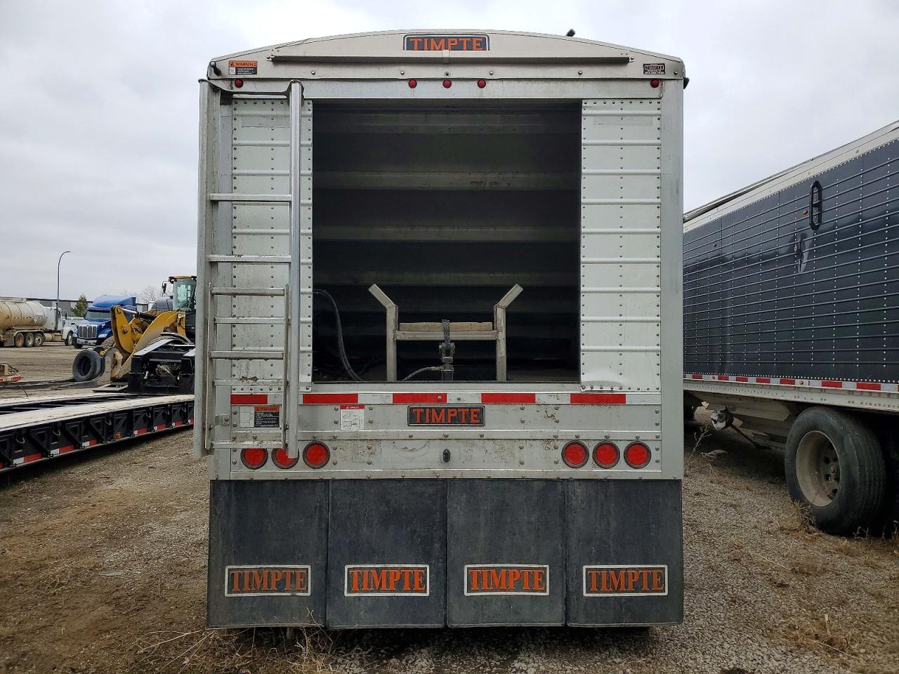 Timpte Super Hopper