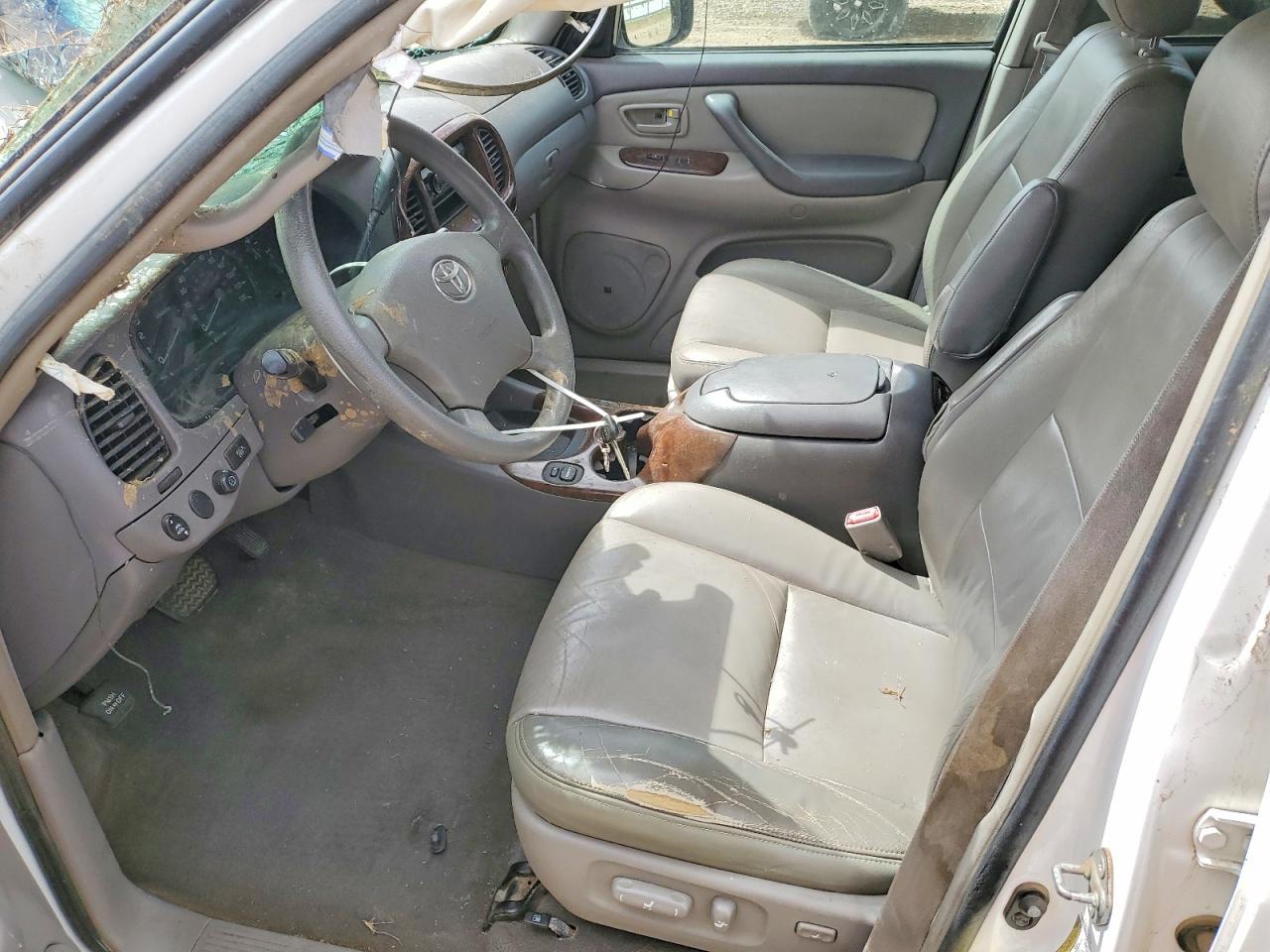 Toyota Sequoia Sr5