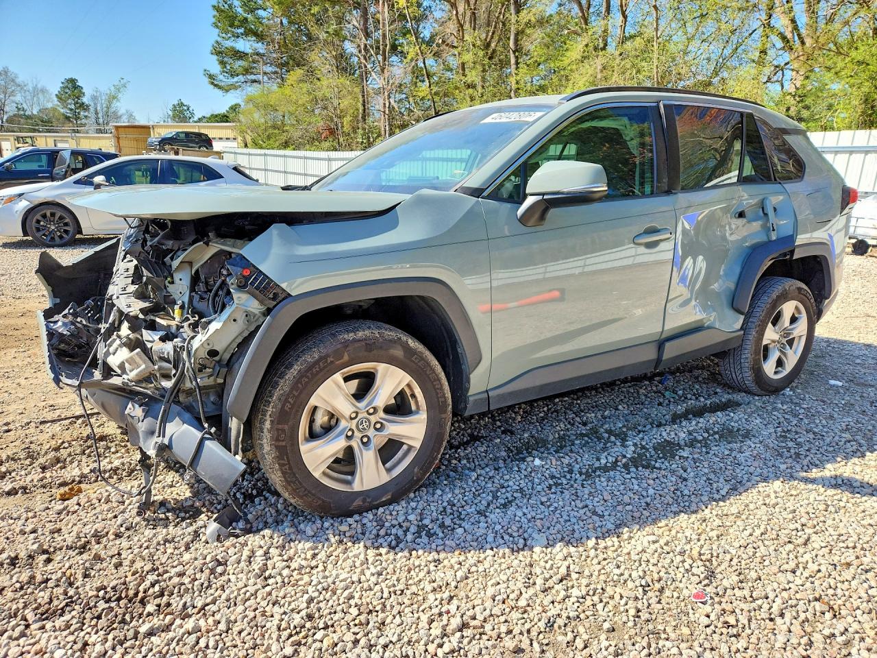 Salvage Toyota RAV4 Image