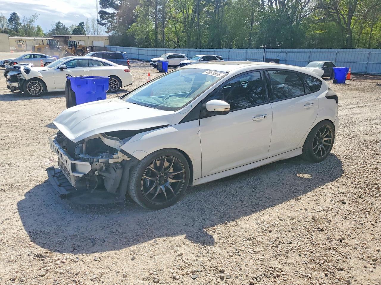 Salvage Ford Focus Image
