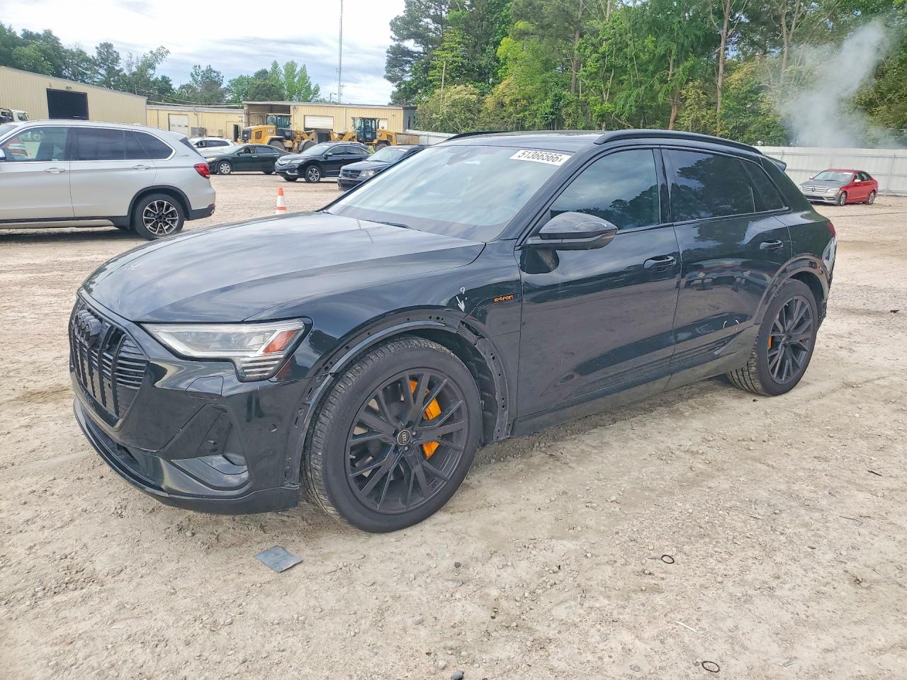 Salvage Audi e-tron Image
