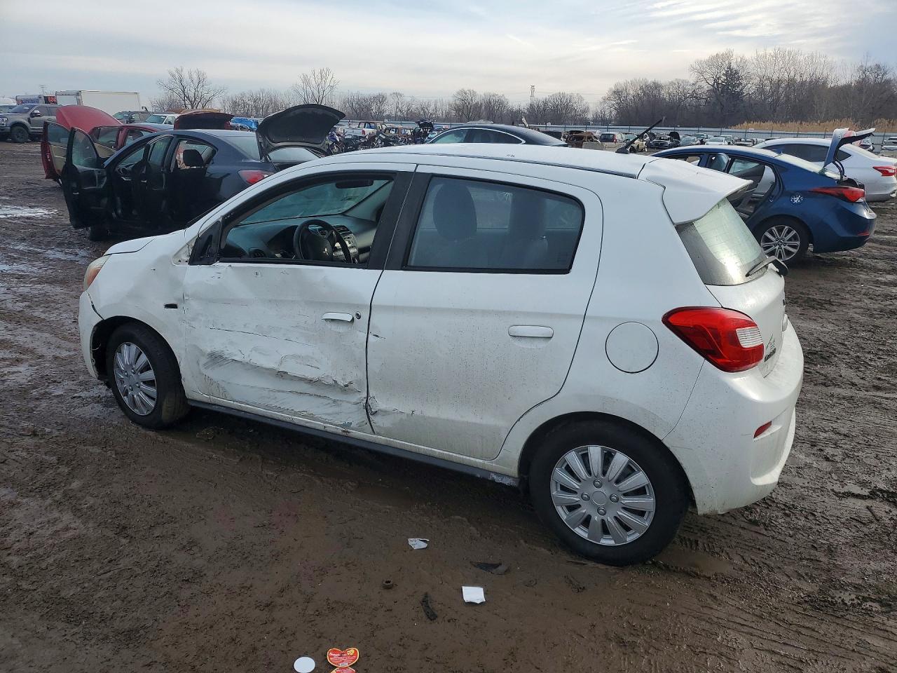 Mitsubishi Mirage Es