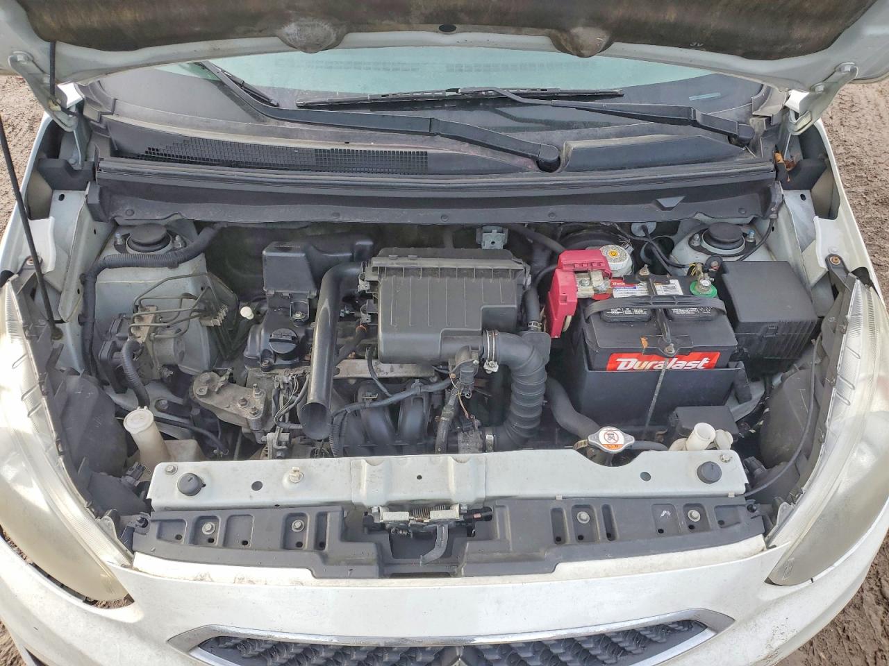 Mitsubishi Mirage Es