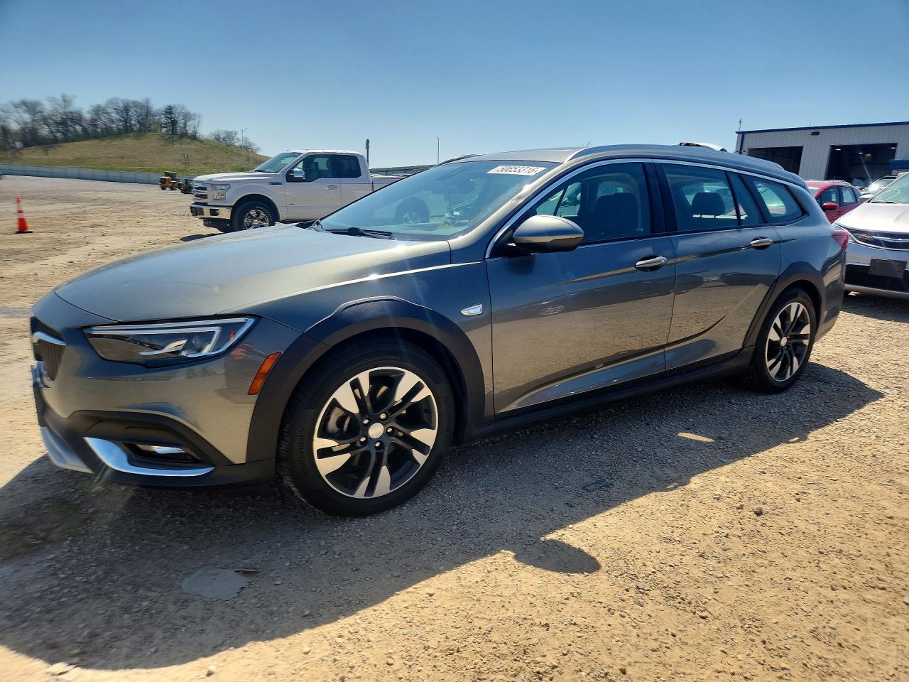 Salvage Buick Regal Image