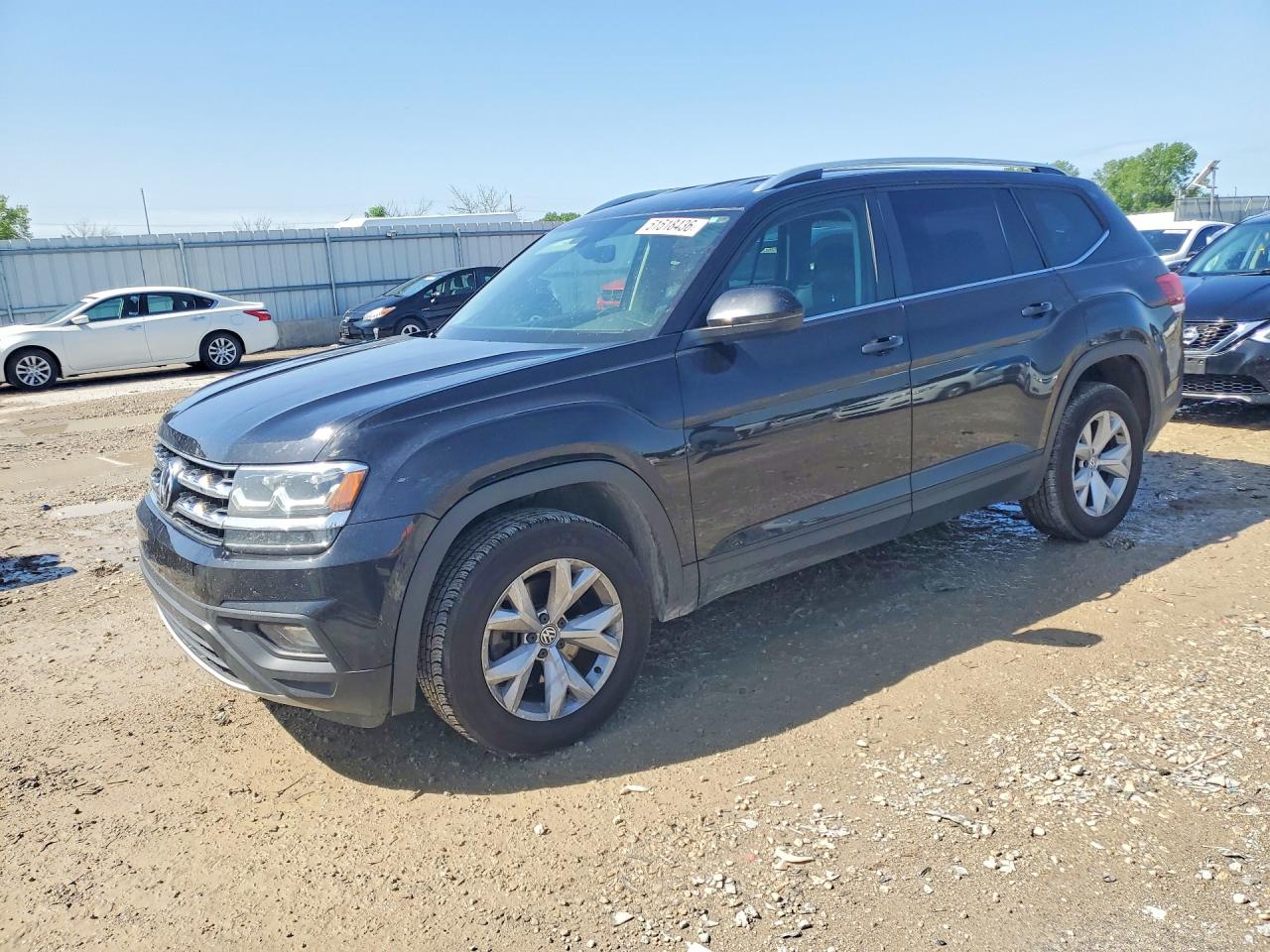 Salvage Volkswagen Atlas Image