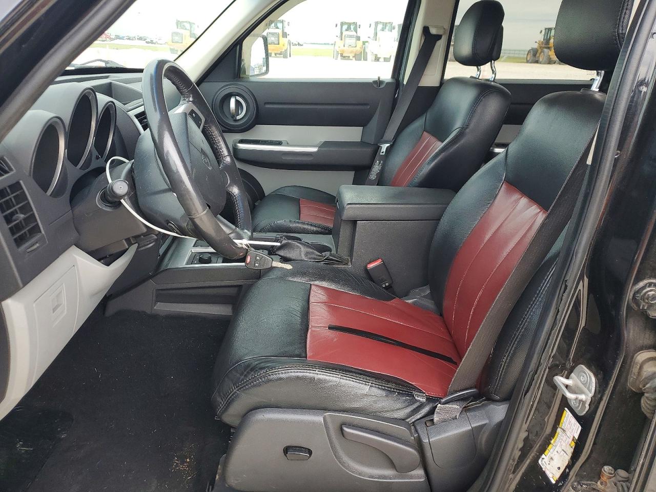 Dodge Nitro Sxt