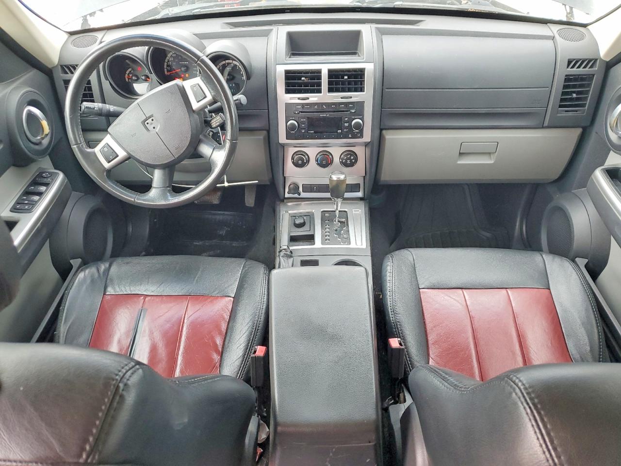 Dodge Nitro Sxt