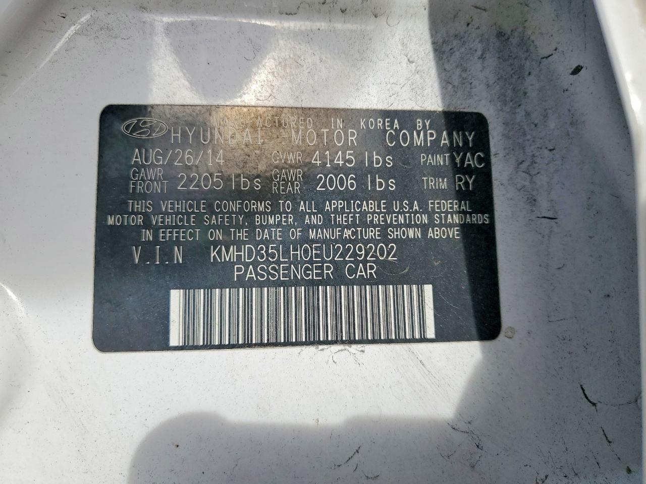 Hyundai ELANTRA Base