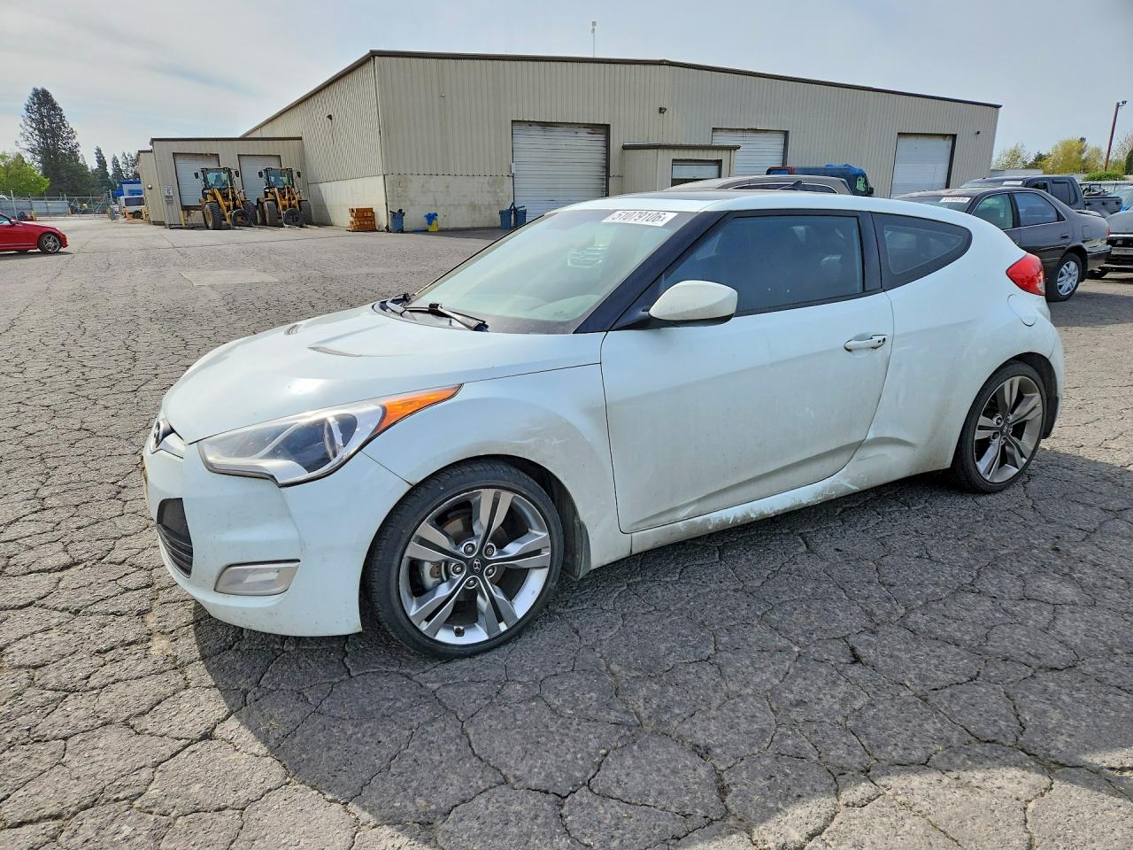 Salvage Hyundai VELOSTER Image
