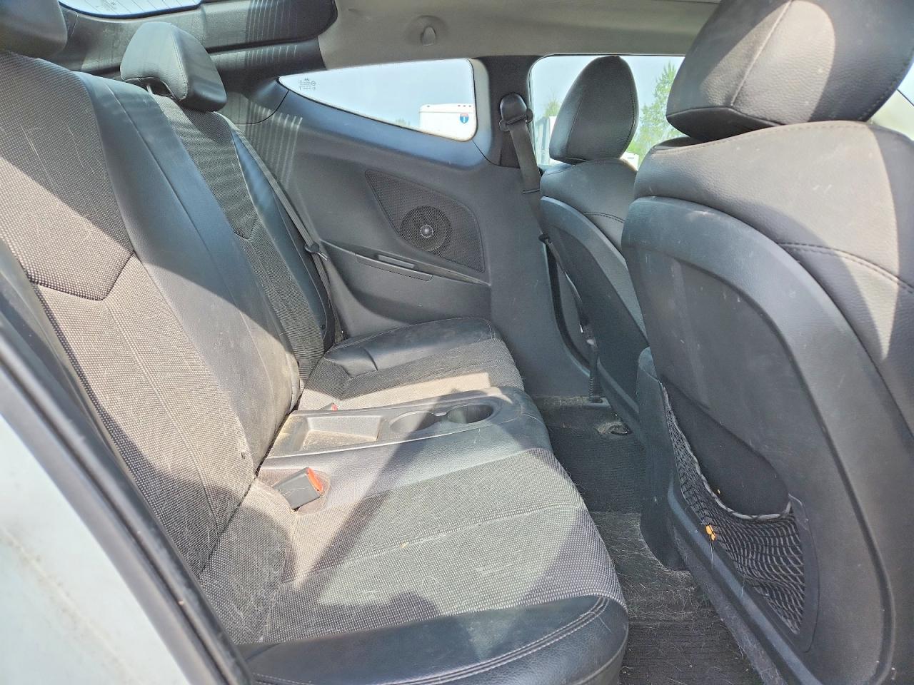 Hyundai VELOSTER Base