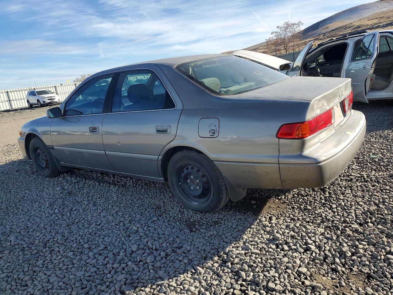Toyota Camry Ce V6