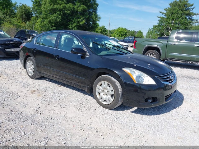 Salvage Nissan Altima Image