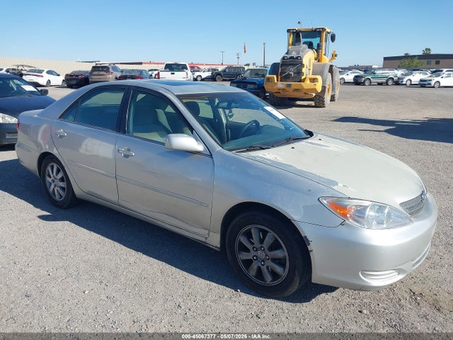 Salvage Toyota Camry Image