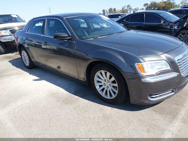 Salvage Chrysler 300 Image