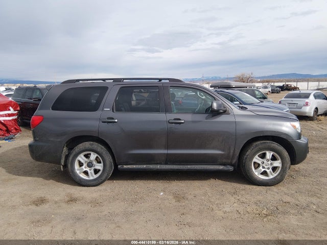 Toyota Sequoia Sr5 5.7l V8