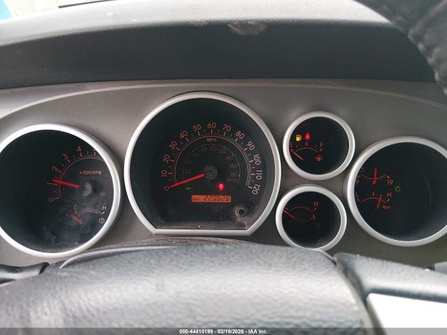 Toyota Sequoia Sr5 5.7l V8