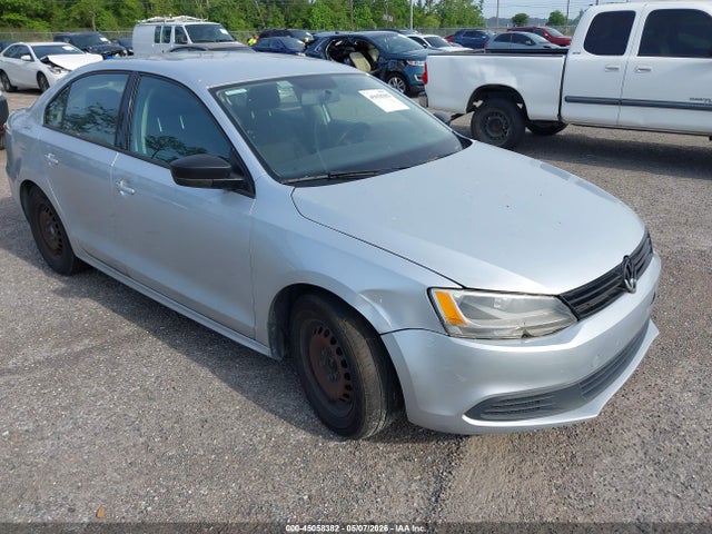 Salvage Volkswagen Jetta Image