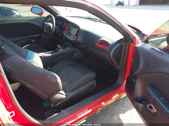 Dodge Challenger Sxt