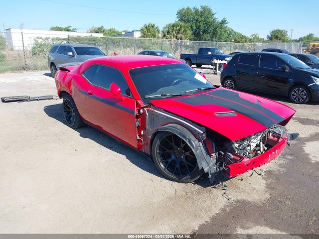 Salvage Dodge Challenger Image