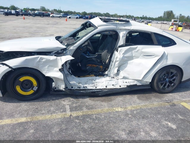 BMW i4 Edrive35