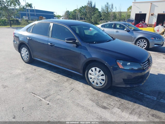 Salvage Volkswagen Passat Image