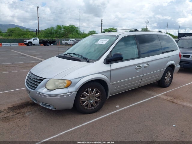 Chrysler Town & Country Limited