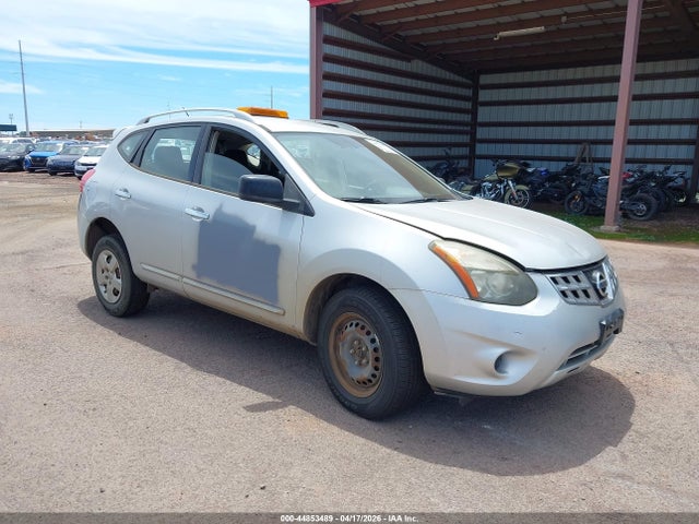 Salvage Nissan Rogue Image