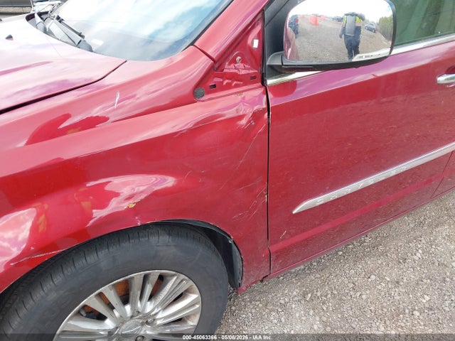 Chrysler Town & Country Limited