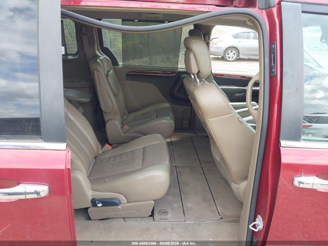 Chrysler Town & Country Limited