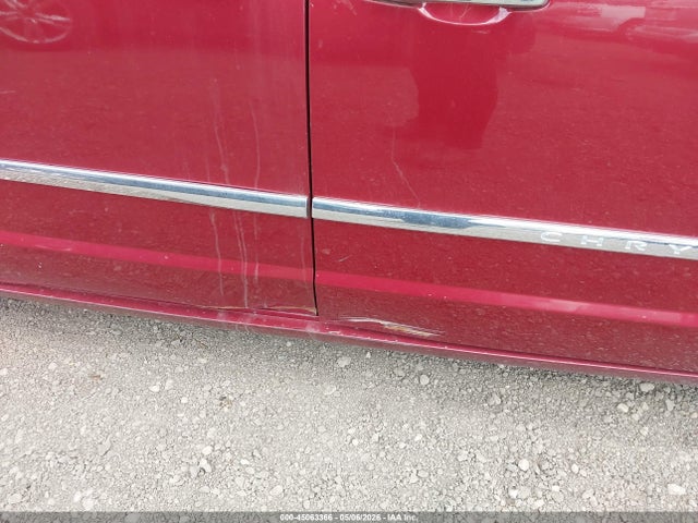 Chrysler Town & Country Limited