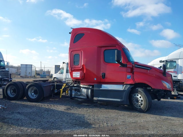 Freightliner New Cascadia 126