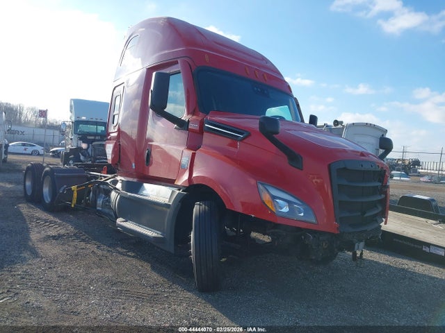 Salvage Freightliner New Cascadia 126 Image