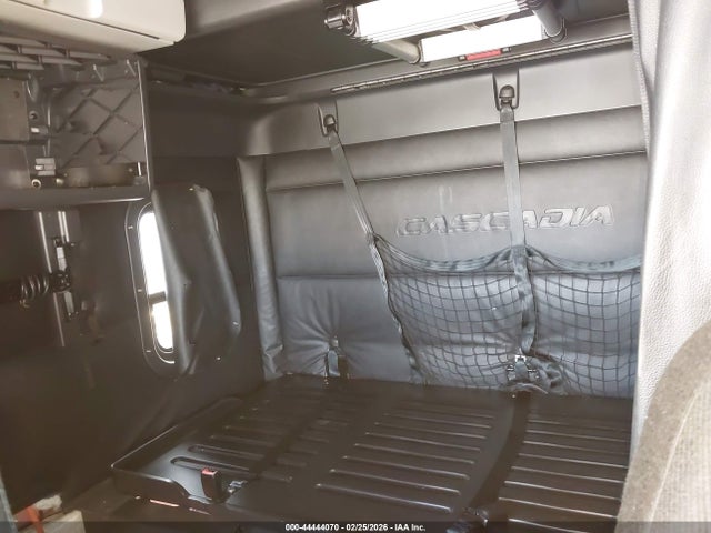 Freightliner New Cascadia 126