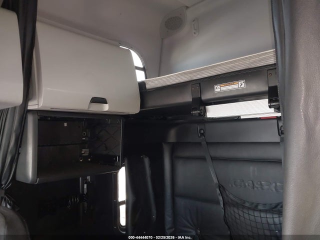 Freightliner New Cascadia 126