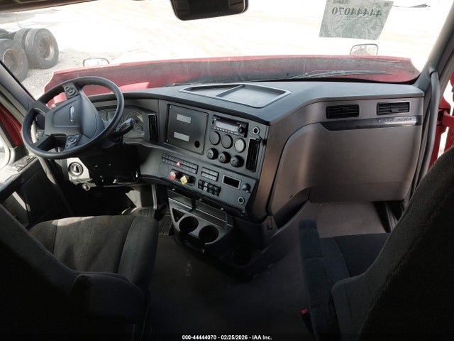 Freightliner New Cascadia 126
