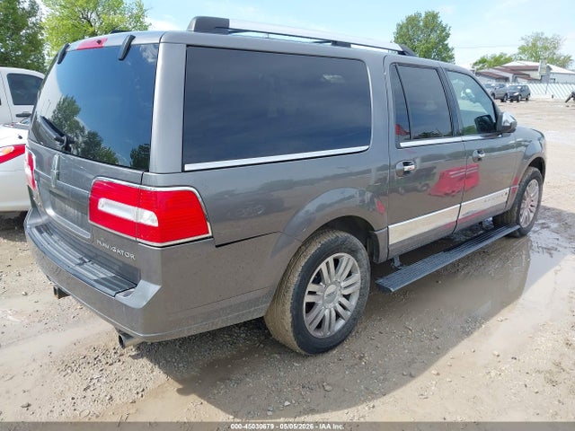 Lincoln Navigator