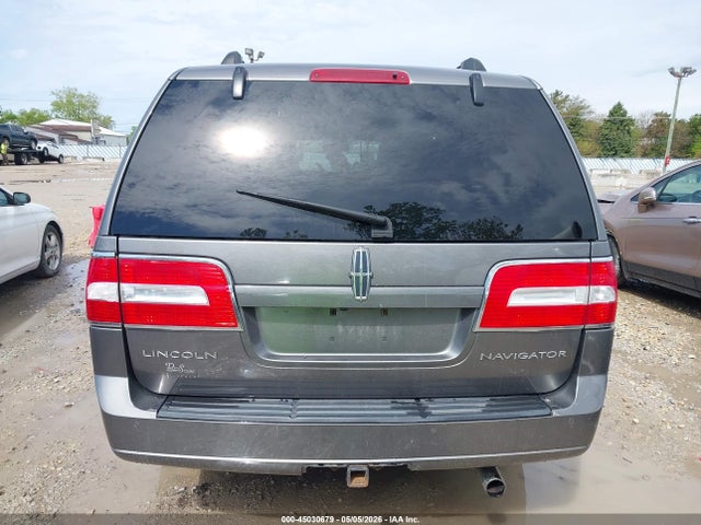 Lincoln Navigator