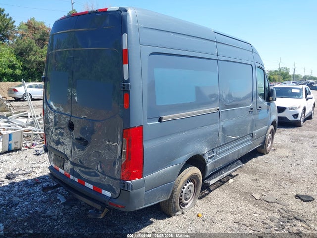 Mercedes-Benz Sprinter 2500 Standard Roof V6