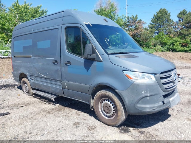 Salvage Mercedes-Benz Sprinter 2500 Image