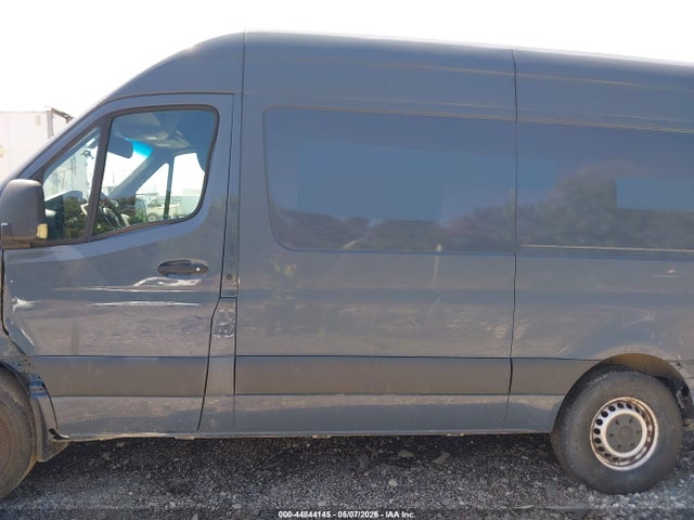 Mercedes-Benz Sprinter 2500 Standard Roof V6