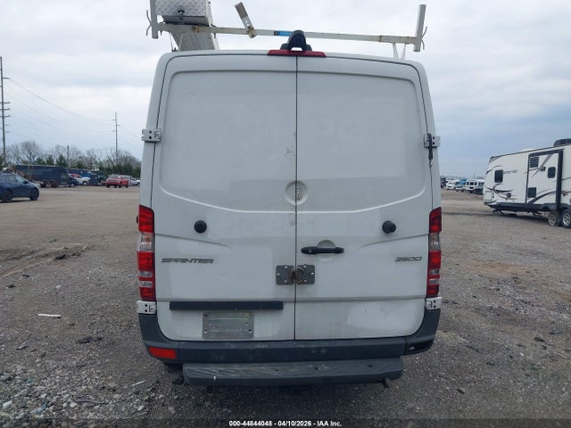 Freightliner Sprinter 2500 Standard Roof V6