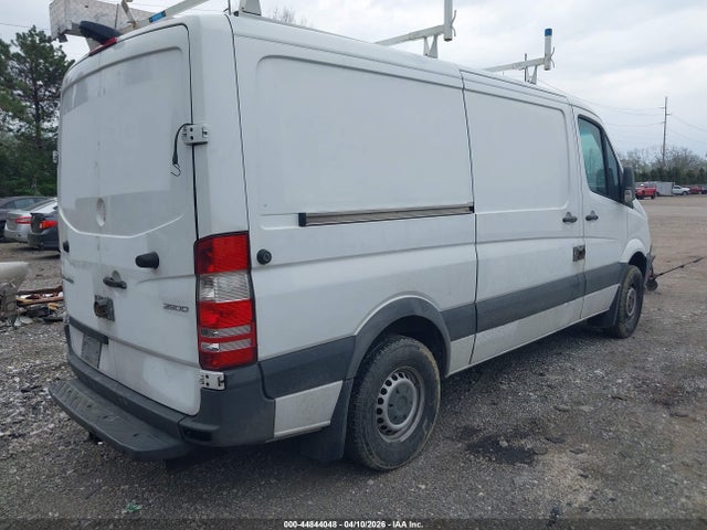 Freightliner Sprinter 2500 Standard Roof V6