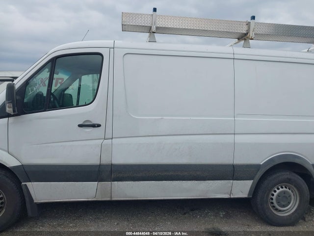 Freightliner Sprinter 2500 Standard Roof V6