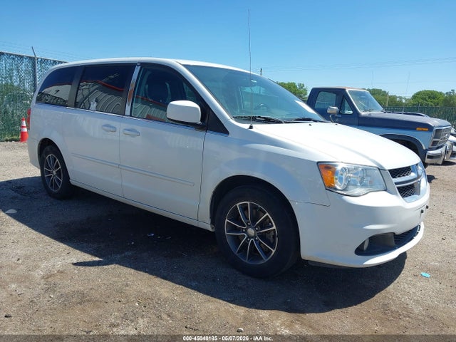 Salvage Dodge Grand Caravan Image