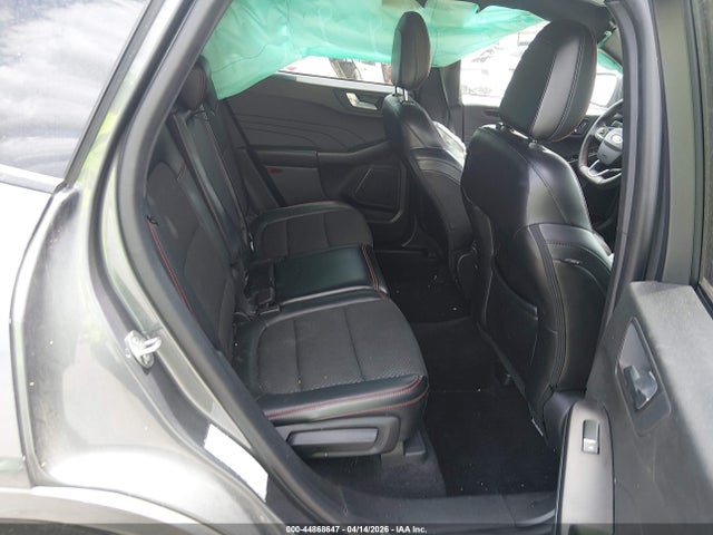 Ford Escape St-line