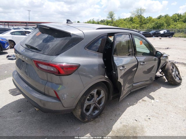 Ford Escape St-line