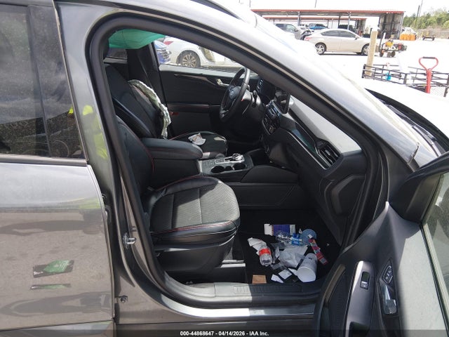 Ford Escape St-line