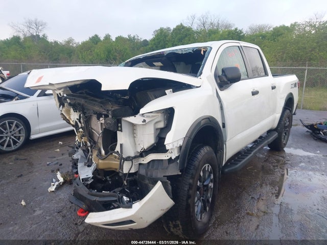 Nissan Titan Pro-4x 4x4