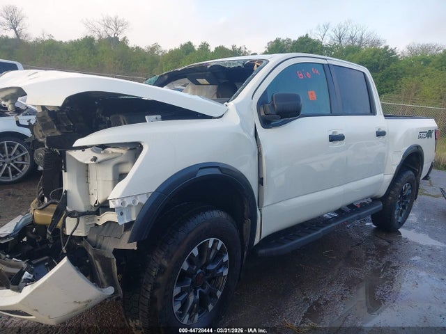 Nissan Titan Pro-4x 4x4